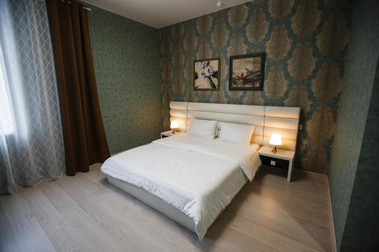 Lazar Hotel Baranavitsjy Eksteriør bilde