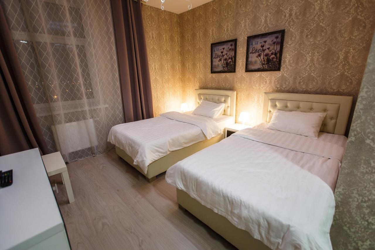 Lazar Hotel Baranavitsjy Eksteriør bilde